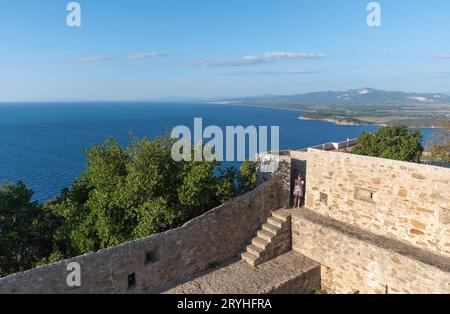 Il castello di Populonia (Golfo di Baratti, Piombino), il belvedere sul Mar Tirreno Foto Stock