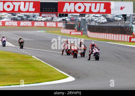 1 ottobre 2023; Mobility Resort Motegi, Motegi, Prefettura di Tochigi, Giappone; MotoGP giapponese 2023, giornata della gara: i piloti passano alle moto bagnate credito: Action Plus Sports Images/Alamy Live News Foto Stock