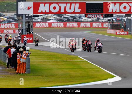 1 ottobre 2023; Mobility Resort Motegi, Motegi, Prefettura di Tochigi, Giappone; MotoGP giapponese 2023, giornata della gara: i piloti passano alle moto bagnate credito: Action Plus Sports Images/Alamy Live News Foto Stock