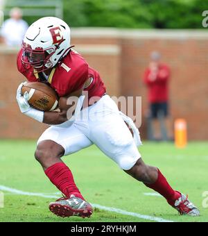 30 settembre 2023: Il sophomore della Elon University Jalen Hampton (1) corre la palla. Partita di football NCAA tra la William Mary University e la Elon University, al Rhodes Stadium, Elon, North Carolina. David Beach/CSM Foto Stock