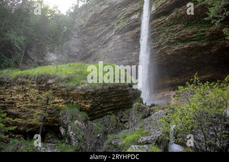 Cascate di Pericnik (Slap Pericnik) nel Parco Nazionale del Triglav, Slovenia. Foto Stock