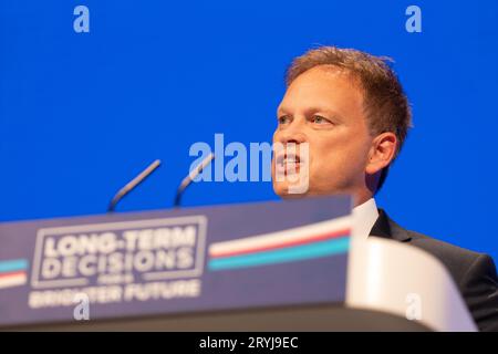 Manchester, Regno Unito. 1 ottobre 2023. Grant Shapps, deputato, Segretario di Stato per la difesa, centro centrale di Manchester che ospita il primo giorno della conferenza Tory 2023. Manchester UK. Foto: Garyroberts/worldwidefeatures.com credito: GaryRobertsphotography/Alamy Live News Foto Stock