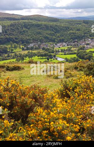 Vista di Doreen da Caer Drewyn Hillfort, Galles Foto Stock