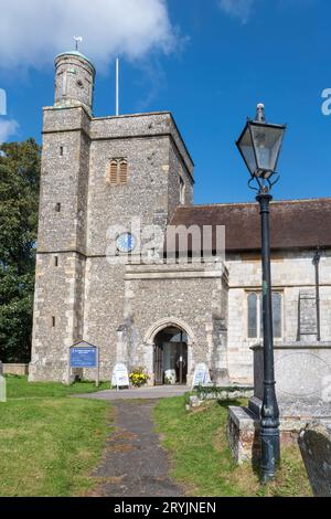 St Peter's Church, Bishop's Waltham, Hampshire, Inghilterra, Regno Unito, una storica chiesa normanna Foto Stock