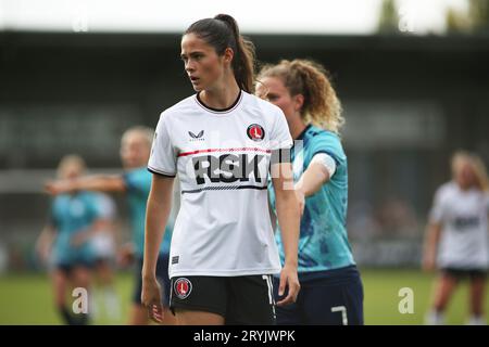 Londra, Regno Unito. 1 ottobre 2023. Londra, 1 ottobre 2023: Freya Godfrey (14 Charlton Athletic) durante la partita del Barclays Womens Championship tra London City Lionesses e Charlton Athletic al Princes Park, Londra, Inghilterra. (Pedro Soares/SPP) credito: SPP Sport Press Photo. /Alamy Live News Foto Stock