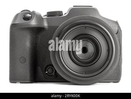 Vista frontale di una moderna fotocamera fotografica con obiettivo isolato su sfondo bianco Foto Stock