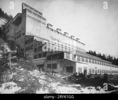 Oro Gastineau mulino di frantumazione, Juneau, Alaska, 1916 Foto Stock