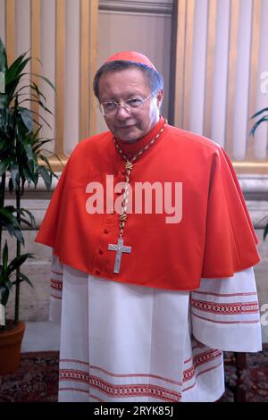 Città del Vaticano, Vaticano. 30 settembre 2023. CITTÀ DEL VATICANO, VATICANO - SETTEMBRE 30: Il cardinale Grzegorz Rys, appena nominato, posa per un ritratto durante le visite di cortesia, a seguito di un concistoro, il 30 settembre 2023 nella città del Vaticano. Papa Francesco tiene un concistoro per la creazione di 21 nuovi cardinali, il concistoro cade prima dell'inizio del Sinodo sulla Sinodalità, che si svolgerà in ottobre. Credito: dpa/Alamy Live News Foto Stock