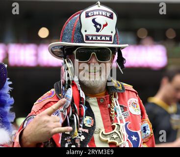 Houston, Texas, Stati Uniti. 1 ottobre 2023: Un tifoso dei Texans durante una partita NFL tra gli Houston Texans e i Pittsburgh Steelers il 1 ottobre 2023 a Houston. (Immagine di credito: © Scott Coleman/ZUMA Press Wire) SOLO USO EDITORIALE! Non per USO commerciale! Crediti: ZUMA Press, Inc./Alamy Live News Foto Stock