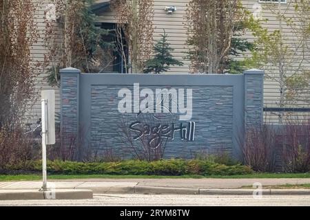 Calgary, Alberta, Canada. 11 maggio 2023. Un segnale Hill, cartello di benvenuto. Una comunità residenziale a Calgary, Alberta. Foto Stock