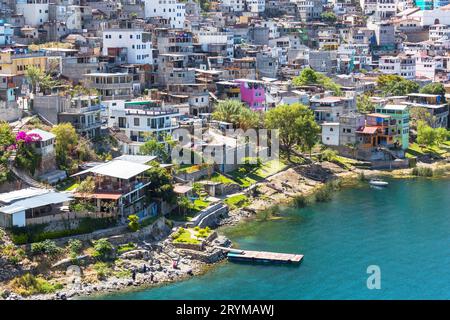 Villaggio su Atitlan Foto Stock