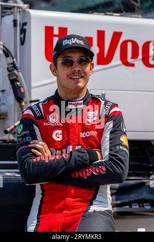 Il pilota di INDYCAR, CHRISTIAN LUNGAARD (45) di Hedensted, Danimarca, si prepara ad allenarsi per gli Indianapols 500 all'Indianapolis Motor Speedway di Indi Foto Stock