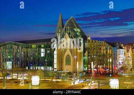 New Augusteum e Paulinum, edificio principale dell'Università di Lipsia, Sassonia, Germania, Europa Foto Stock