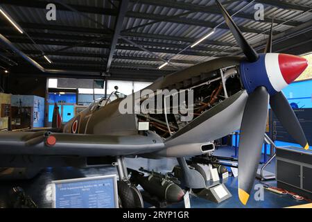 Supermarine Spitfire MkXVI (1944), Spitfire and Hurricane Memorial Museum, Manston, Ramsgate, Kent, Inghilterra, gran Bretagna, Regno Unito, Europa Foto Stock