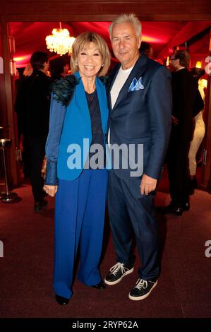 Judy Winter und Klaus Wowereit bei der Geburtstagsfeier zum 70. Geburtstag von Klaus Wowereit in der Bar jeder Vernunft. Berlin, 30.09.2023 *** Judy Winter e Klaus Wowereit alla festa di 70 anni di Klaus Wowereit al Bar jeder Vernunft Berlin, 30 09 2023 foto:XB.xDummerx/xFuturexImagex wowereit 3934 Credit: Imago/Alamy Live News Foto Stock