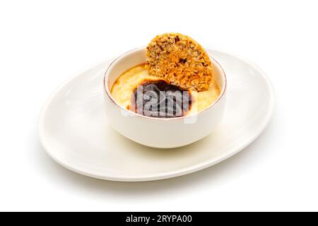 Tradizionale dessert turco panetteria riso budino nome turco Firin Sutlac in ciotola di ceramica Foto Stock