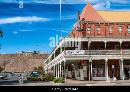 The Palace Hotel, Broken Hill, New South Wales, Australia. Il palazzo è apparso nel popolare film australiano, Pricilla Queen of the Desert. Foto Stock