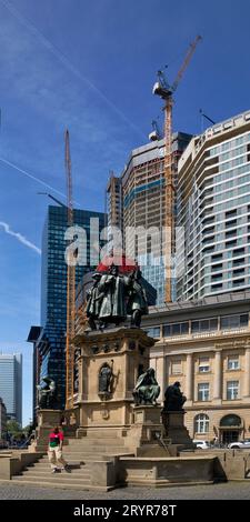 Grande cantiere Four Francoforte, Rossmarkt con il monumento Gutenberg, Francoforte sul meno Foto Stock