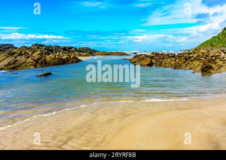 Immagine della spiaggia di Prainha situata a Serra grande a Bahia Foto Stock