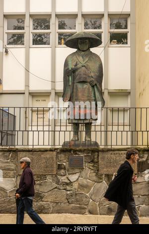 Statua di Shinran presso la chiesa buddista di New York in Riverside Drive a Manhattan Foto Stock