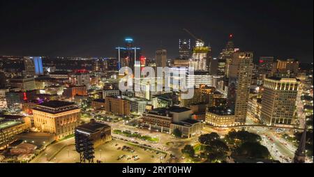 Una splendida vista aerea di una città di Detroit nel Michigan, Stati Uniti. Foto Stock