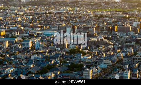 Foto aerea del soleggiato centro della città di Nara, tramonto in Giappone Foto Stock