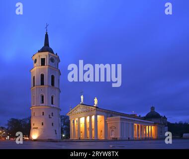 Piazza della cattedrale di Vilnius. La lituania Foto Stock