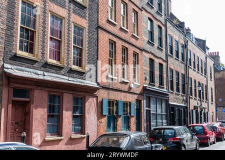 Wilkes St a Spitalfields London, una strada di Townhouses del XVII secolo. Foto Stock