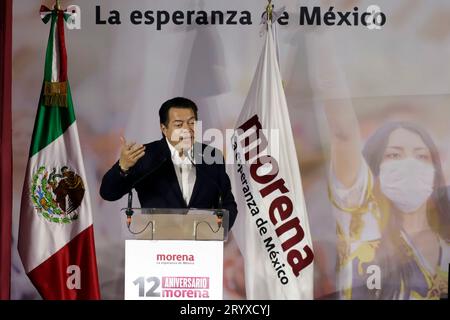 Città del Messico, Messico. 2 ottobre 2023. Il presidente del partito National Regeneration Movement, Mario Delgado, in occasione del dodicesimo anniversario della fondazione del suo partito politico davanti a militanti e legislatori al Museo interattivo dell'economia di città del Messico. Il 2 ottobre 2023 a città del Messico, Messico (Credit Image: © Luis Barron/eyepix via ZUMA Press Wire) SOLO PER USO EDITORIALE! Non per USO commerciale! Foto Stock