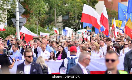 Varsavia, Polonia. Ottobre 2023. Donald Tusk durante di nelle più grandi manifestazioni viste in Polonia dalla caduta del comunismo. Marzo di un milione Foto Stock