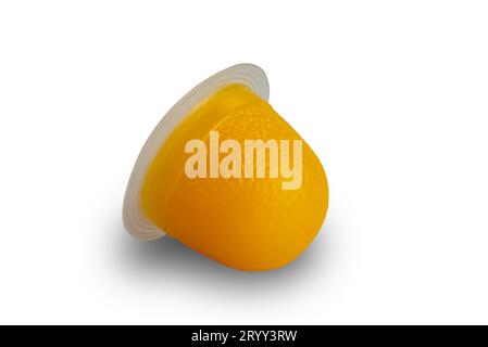 Fruttato naturale jelly in bicchieri di plastica, bambini piatti per le  feste Foto stock - Alamy