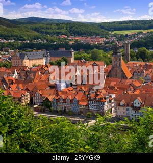 Vista sulla città con la Chiesa di San Blasius, Hannover Muenden, bassa Sassonia, Germania, Europa Foto Stock
