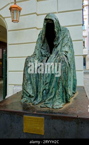 Scultura il commendatore dell'artista Anna Chromy, Praga, Repubblica Ceca Foto Stock