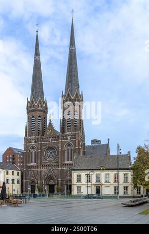 Tilburg, Paesi Bassi, 28 ottobre 2024. Parrocchia del buon Pastore - Chiesa di San Giuseppe. La chiesa di Heuvelse è una chiesa cattolica neogotica Foto Stock