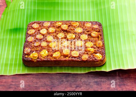 Tradizionale torta di banana brasiliana caramellata. Cibo brasiliano Foto Stock