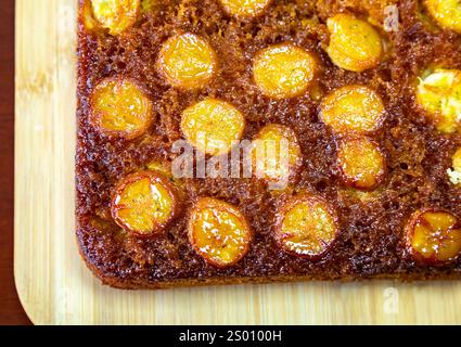 Tradizionale torta di banana brasiliana caramellata. Cibo brasiliano Foto Stock