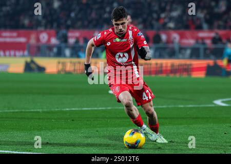 Monza, Italia. 22 dicembre 2024. Alessandro bianco dell'AC Monza iduring di serie A 2024/25 partita di calcio tra AC Monza e Juventus FC all'U-Power Stadium crediti: Agenzia fotografica indipendente/Alamy Live News Foto Stock