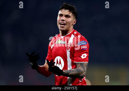 Monza, Italia. 22 dicembre 2024. Alessandro bianco dell'AC Monza gesti durante la partita di serie A tra AC Monza e Juventus FC allo U-Power Stadium il 22 dicembre 2024 a Monza, Italia. Crediti: Marco Canoniero/Alamy Live News Foto Stock