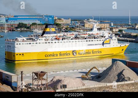 Livorno Italia,Porto di Livorno,Porto di,Mar Tirreno Mediterraneo,Corsica Marina seconda,nave traghetto,Corsica Ferries,Sardinia Ferries,Corsica Ferries Foto Stock