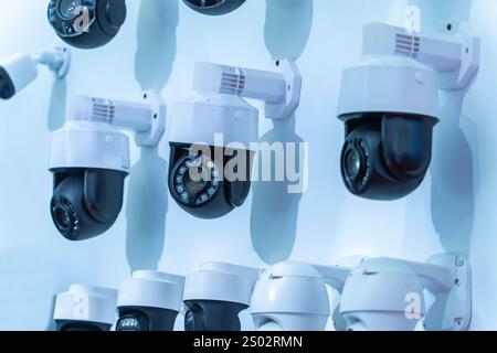 Raccolta di diverse telecamere elettroniche di controllo, registrazione e ispezione. Protezione della proprietà tecnologia del sistema Foto Stock