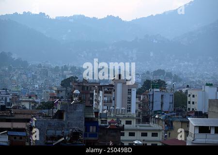Kathmandu, l'immensa capitale del Nepal. Foto Stock