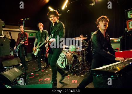 Rock band The Jim Jones Revue in concerto al Birmingham Institute, 11 ottobre 2013. Centro Jim Jones. Foto Stock