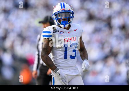 21 dicembre 2024: Il wide receiver dei Southern Methodist Mustangs Roderick Daniels Jr. (13) guarda durante la partita di football NCAA tra i Mustangs SMU e i Penn State Nittany Lions al Beaver Stadium di State College, Pennsylvania. Reggie Hildred/CSM Foto Stock