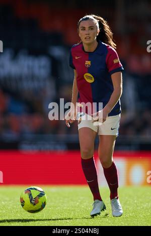 Valencia, Spagna. 15 dicembre 2024. Ingrid Engen del FC Barcelona visto in azione durante la partita tra Valencia CF Women e FC Barcelona Women, settimana 13 della Liga F, allo stadio Mestalla. Punteggio finale; Valencia CF 0 : 1 FC Barcelona. (Foto di Omar Arnau/SOPA Images/Sipa USA) credito: SIPA USA/Alamy Live News Foto Stock