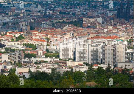 Francia, Puy-de-Dome (63), città di Clermont-Ferrand, Fontgiève, vista dal belvedere di pierre carrée Foto Stock