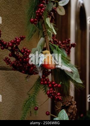 Rutherglen, Scozia, Regno Unito. 24 dicembre 2024: Chiesa cattolica di San Columbkille messa di mezzanotte di Natale. Foto Stock