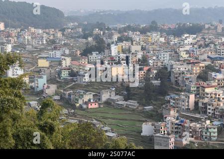 Il monastero di Kopan è un importante centro buddista tibetano che fornisce informazioni sulle ricche tradizioni e pratiche spirituali di questa antica fede. Foto Stock