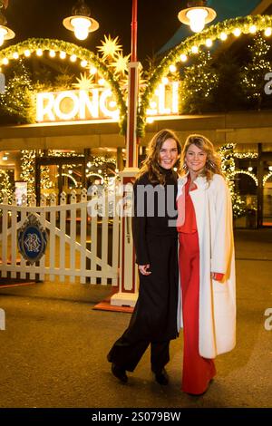 Roncalli Weihnachtscircus, Show und Promis im Tempodrom, Berlin, 20.12.2024 Josephin Busch und Luise Bähr bei der Premiere des 20. Roncalli Weihnachtscircus im Berliner Tempodrom, AM 20.12.2024. Berlin Tempodrom Copyright: XBenxKriemannx Foto Stock