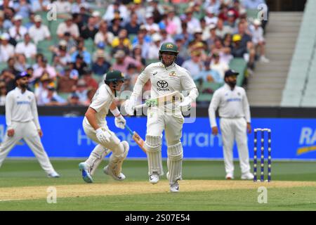 MELBOURNE, AUSTRALIA. 26 dicembre 2024. Usman Khawaja dell'Australia, Day 1 Fourth test, Australia vs India test Cricket al Melbourne Cricket Ground, Melbourne, Australia il 26 dicembre 2024. Crediti: Karl Phillipson/Alamy Live News Foto Stock