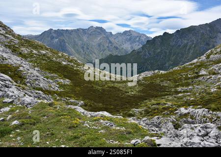 Trekking fino a pena Main nel Parco Nazionale Picos de Europa, Spagna Foto Stock
